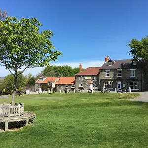 The Fox & Hounds & Pods Herberg